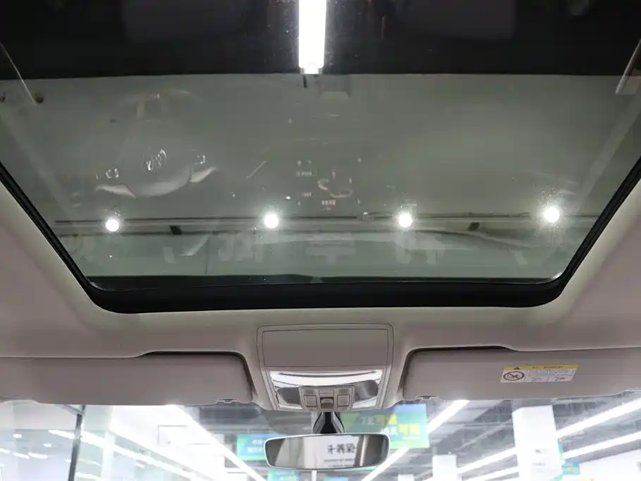 VOLKSWAGEN TOURAN 2021