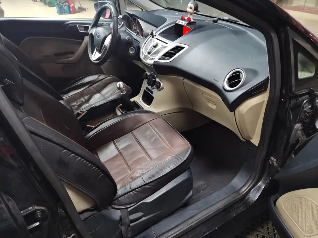FORD FIESTA 2010