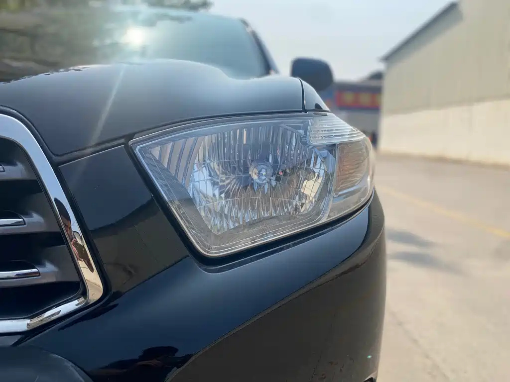 TOYOTA HIGHLANDER 2012