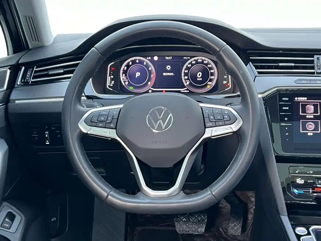 VOLKSWAGEN MAGOTAN 2022