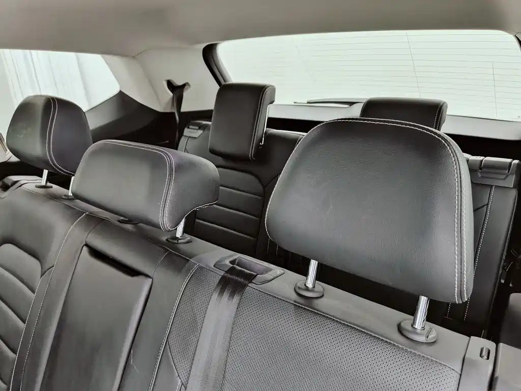 VOLKSWAGEN TOURAN 2020