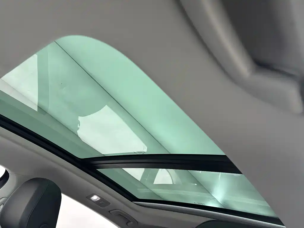 VOLKSWAGEN SAGITAR 2019