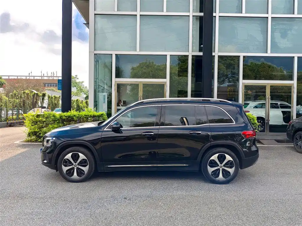MERCEDES BENZ GLB 2022