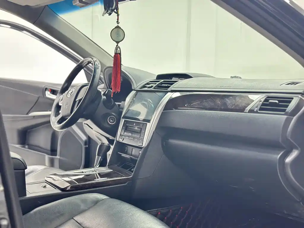TOYOTA CAMRY 2016