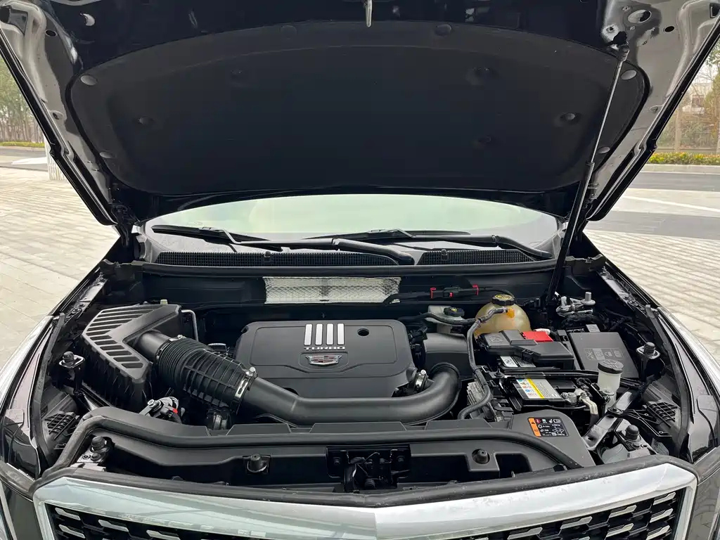 CADILLAC XT5 2021