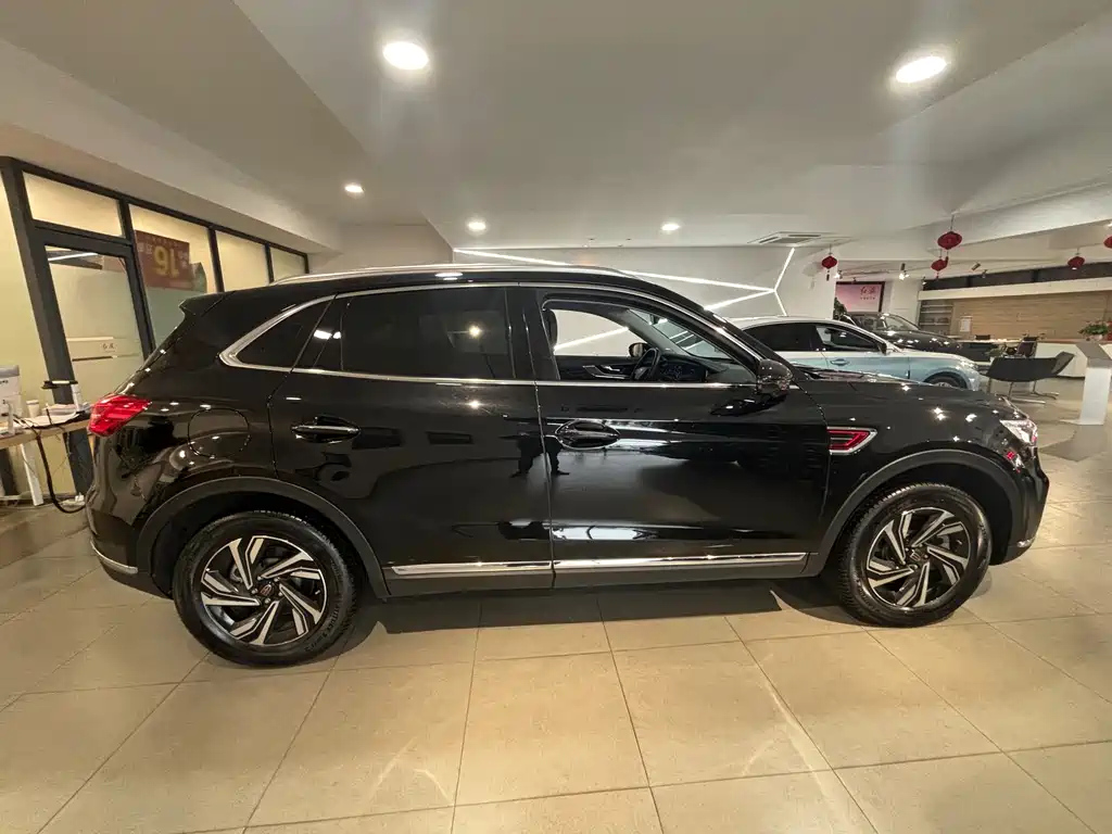 HONGQI HS5 2023