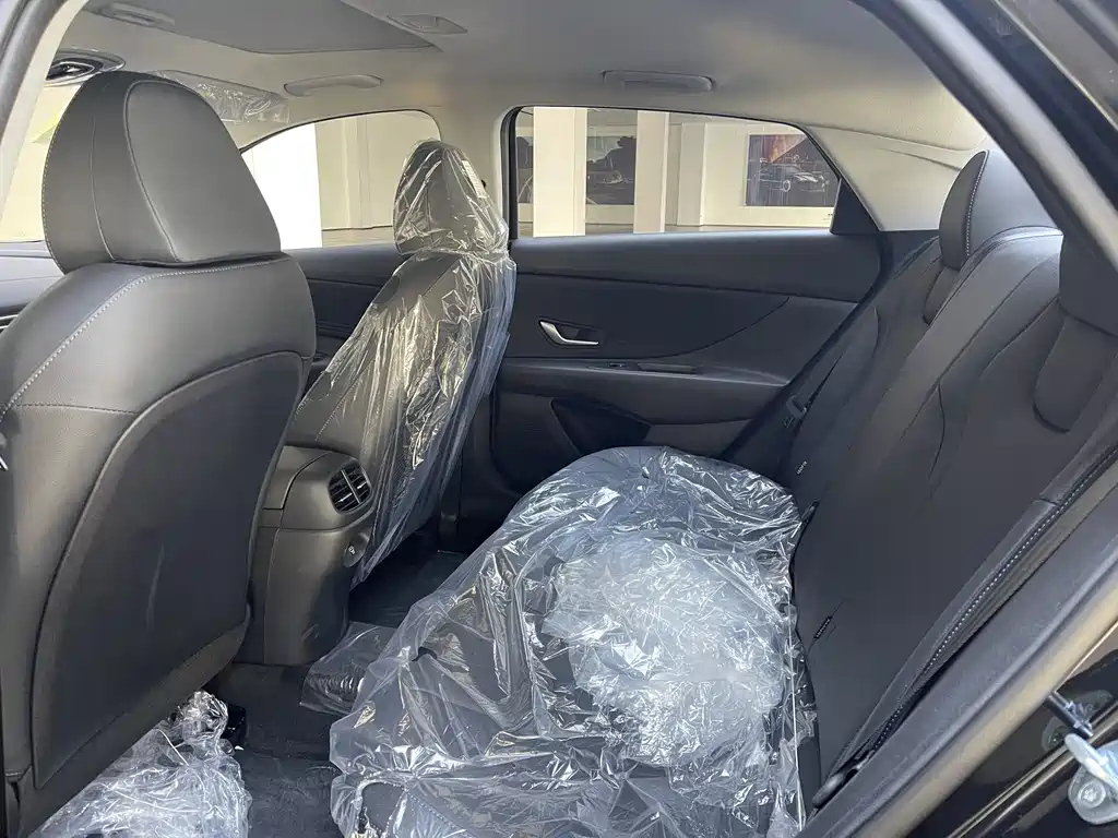 HYUNDAI ELANTRA 2023