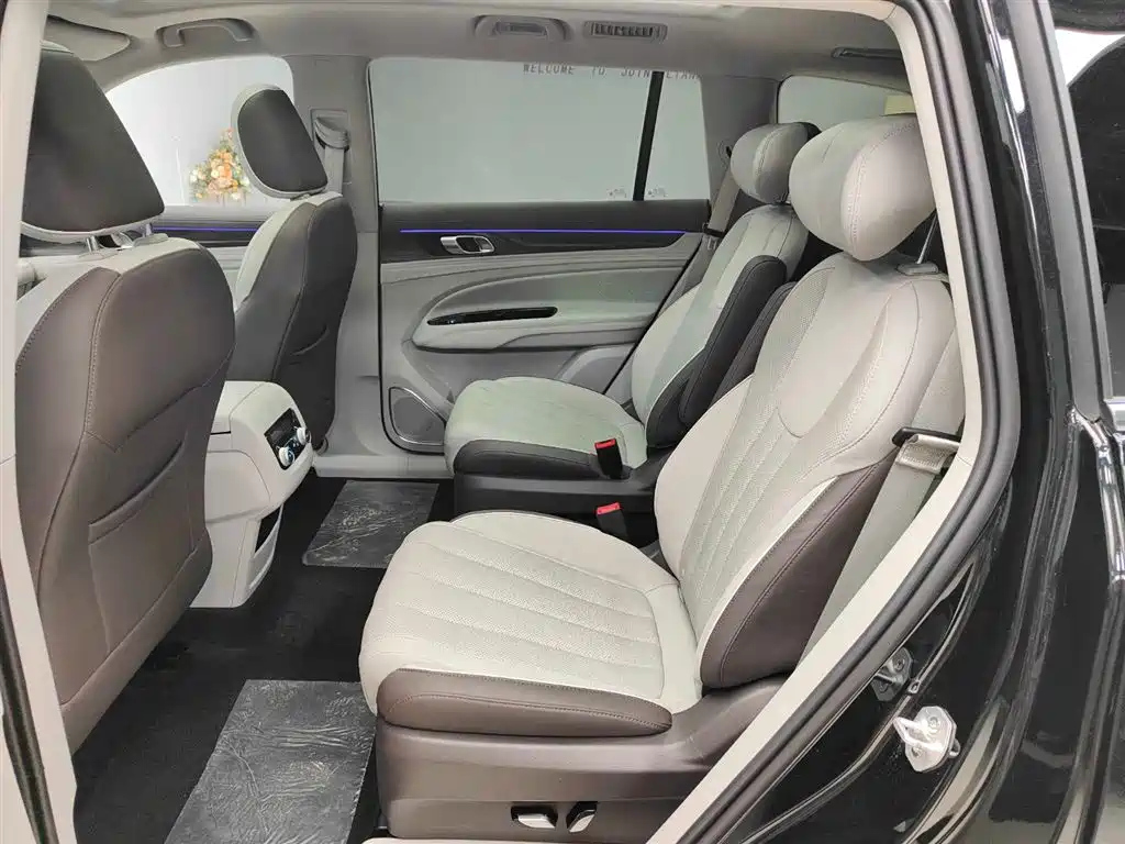 FORD EQUATOR 2023