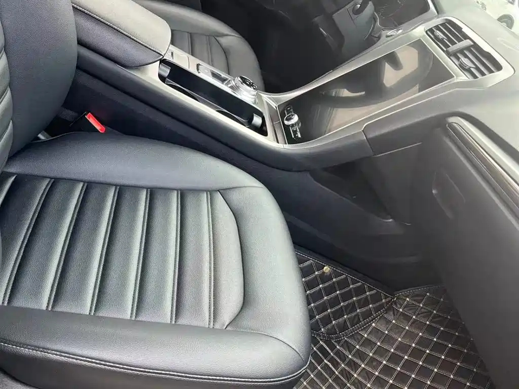 FORD MONDEO 2021
