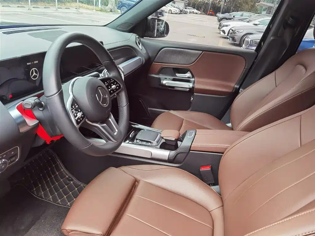 MERCEDES BENZ GLB 2023