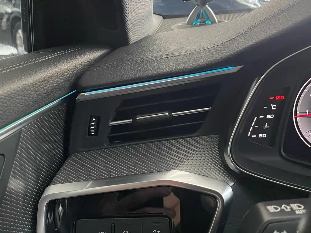 AUDI A6L 2021
