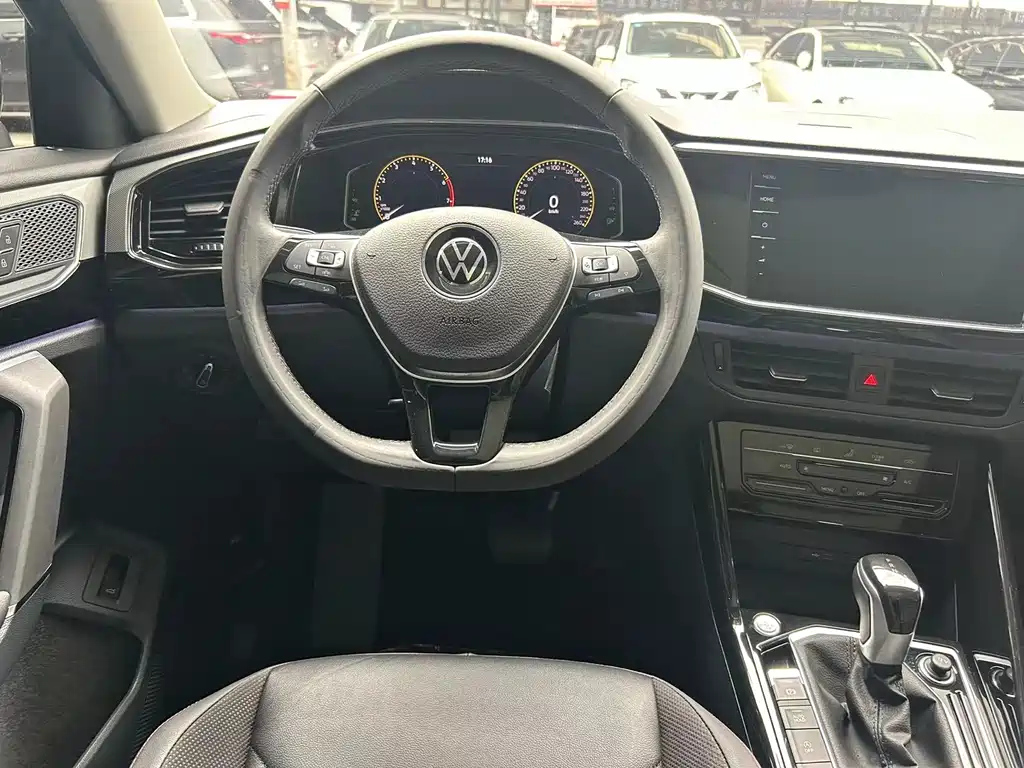 VOLKSWAGEN TAYRON 2022