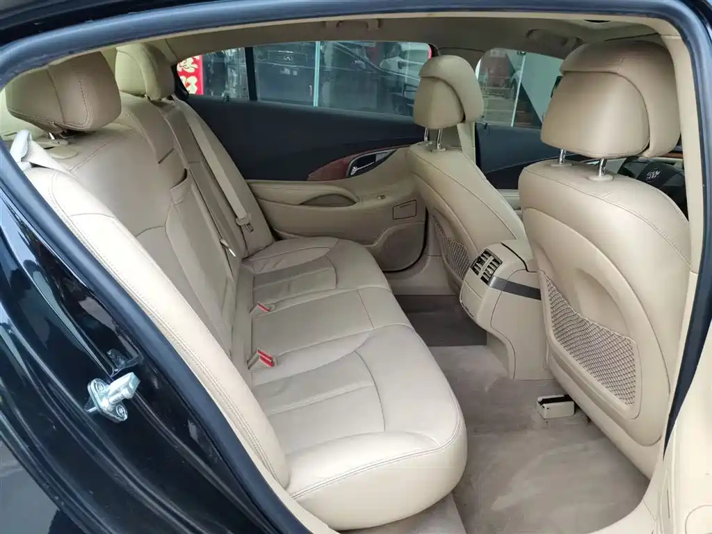 BUICK LACROSSE 2012