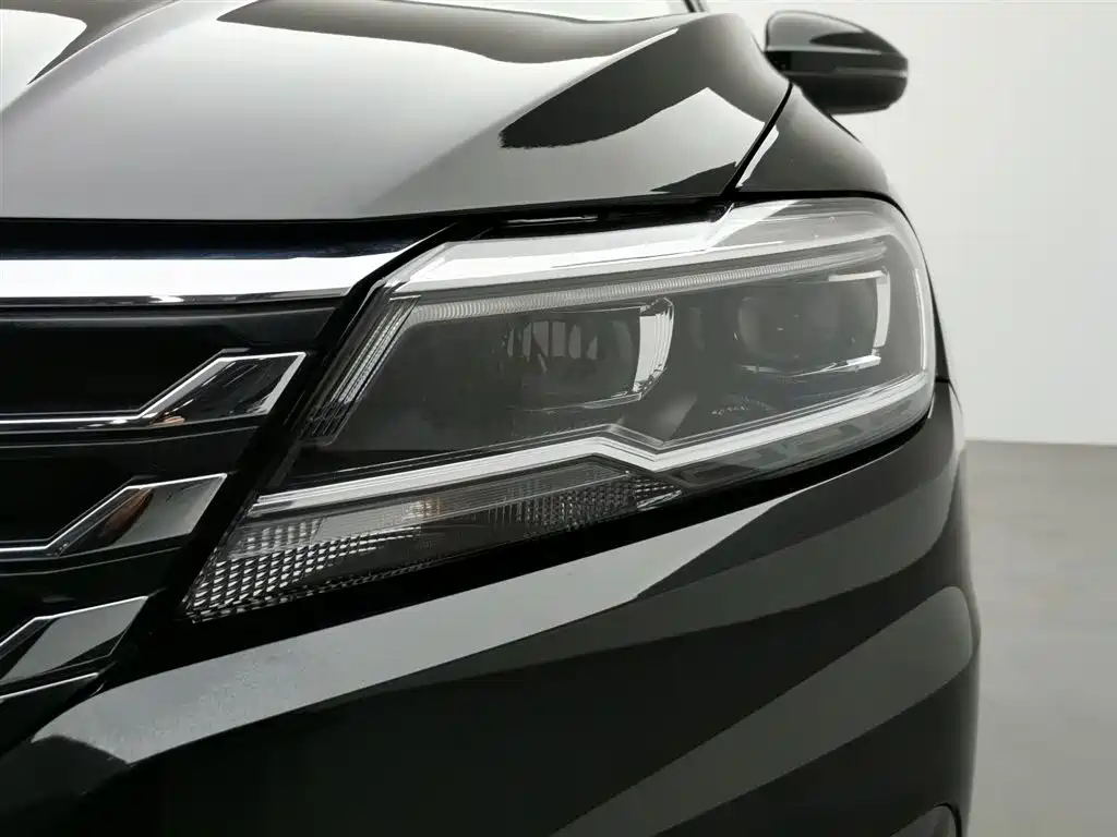 VOLKSWAGEN LAVIDA 2022
