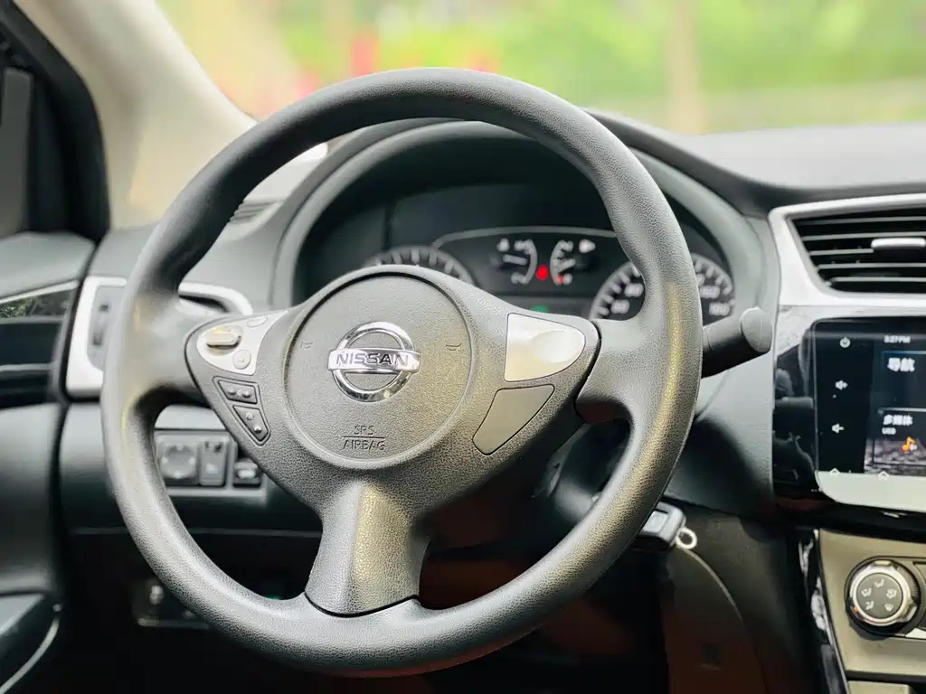 NISSAN SYLPHY 2020