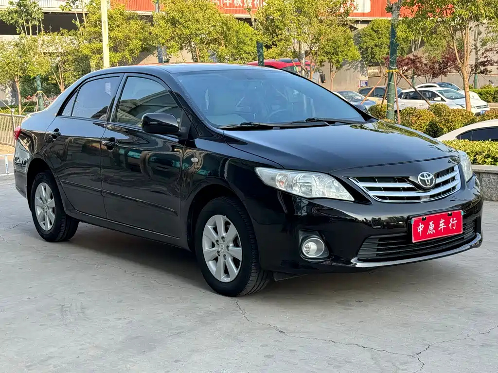 TOYOTA COROLLA 2012