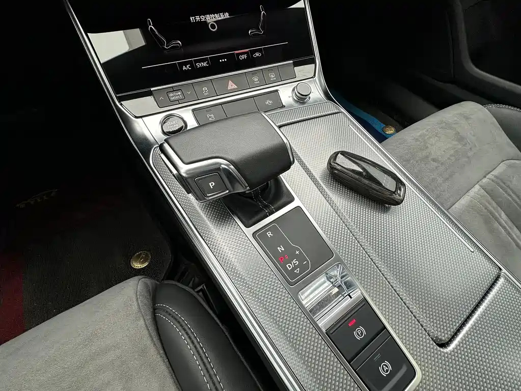 AUDI A6L 2021