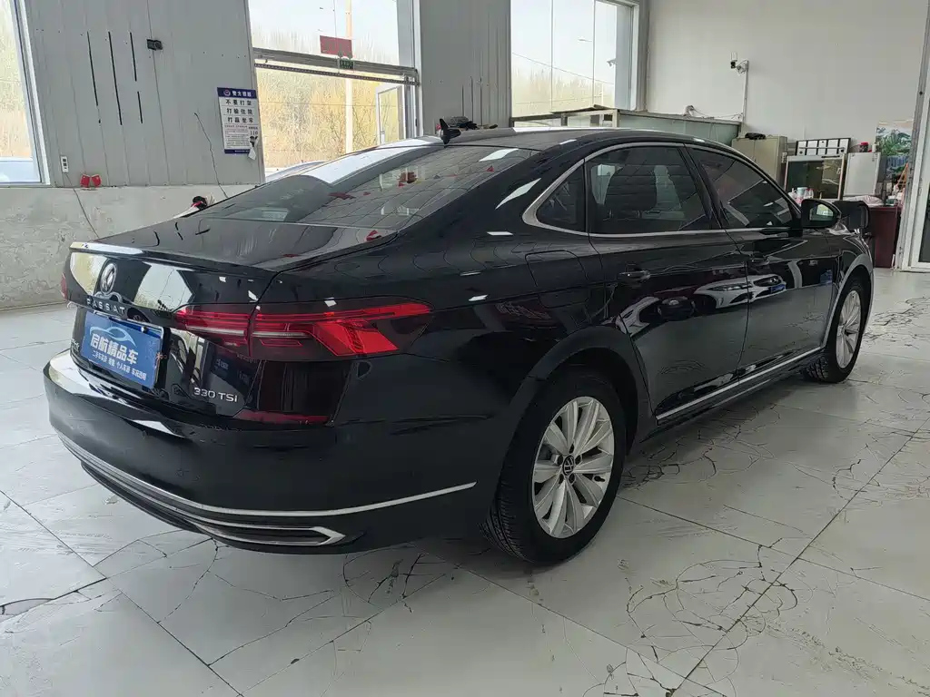 VOLKSWAGEN PASSAT 2021