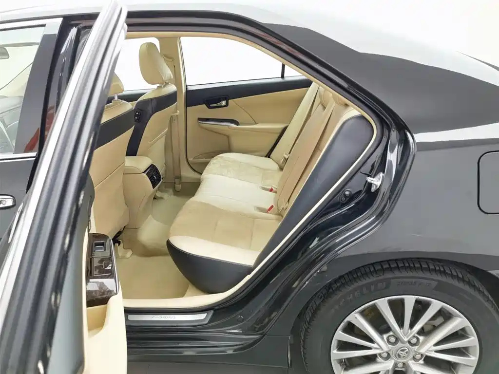 TOYOTA CAMRY 2017