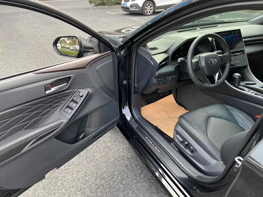 TOYOTA AVALON 2023