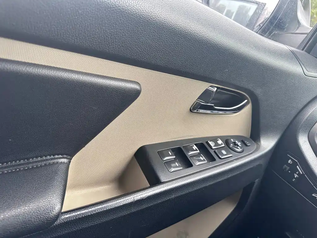 KIA SPORTAGE 2011