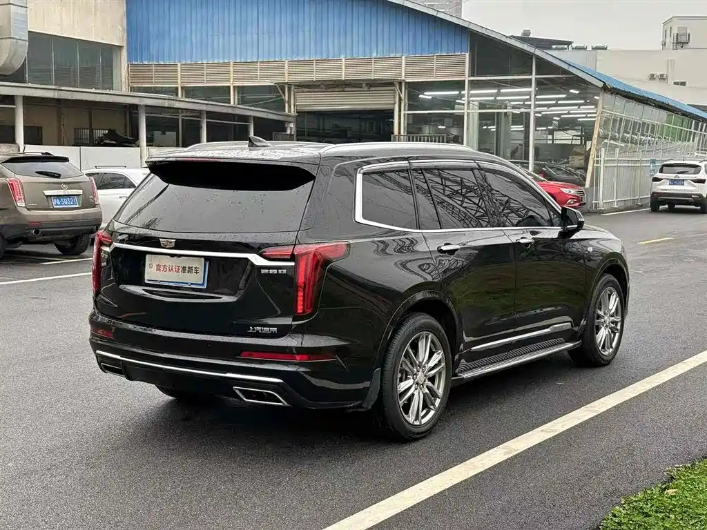 CADILLAC XT6 2022