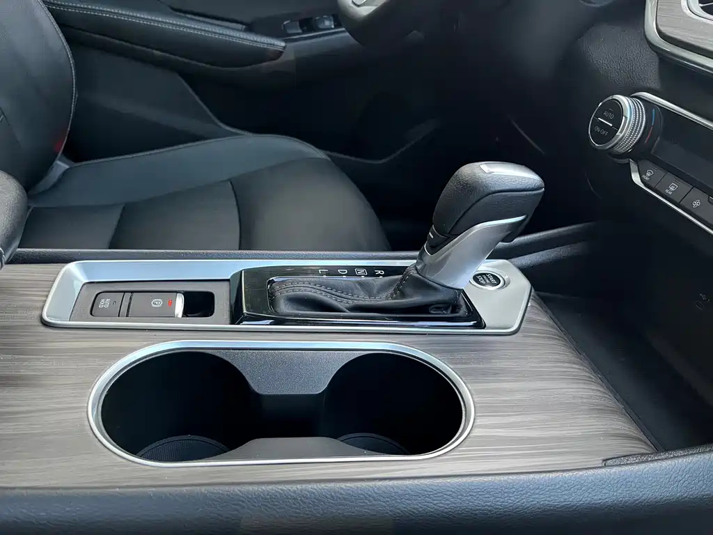 NISSAN TEANA 2021