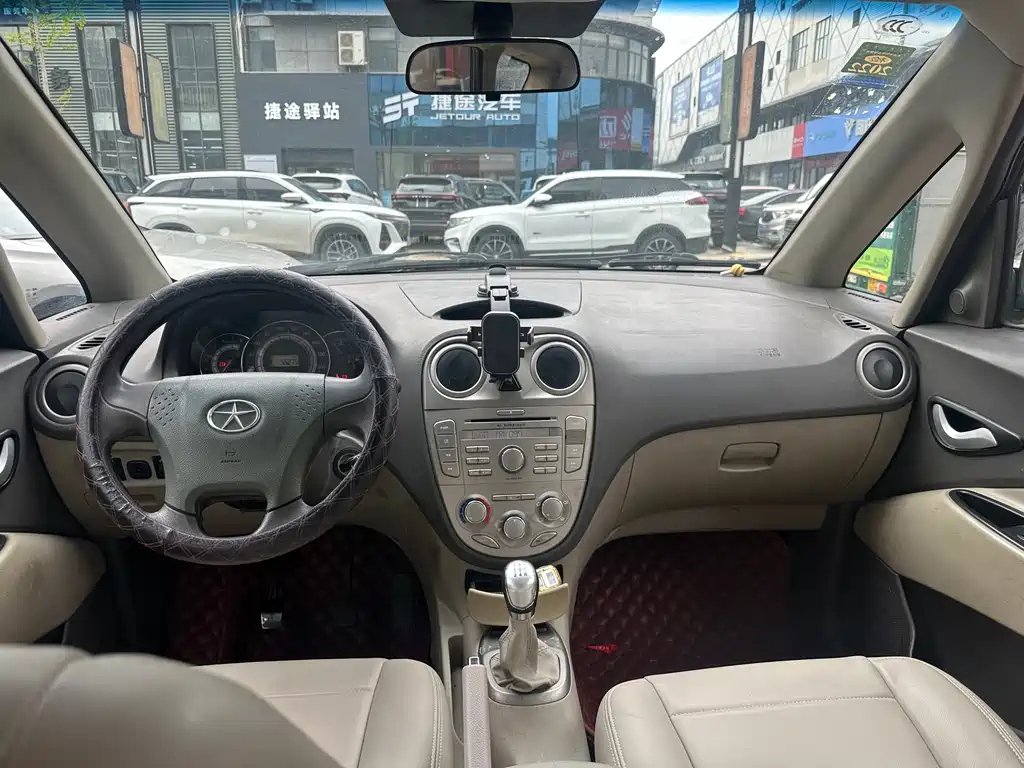 JAC REFINE M2 2012