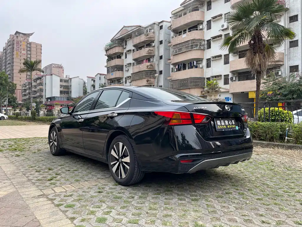 NISSAN TEANA 2022