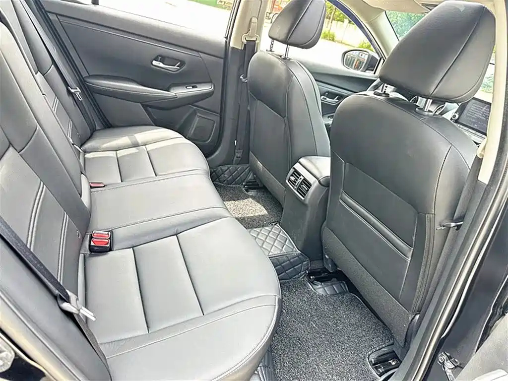 NISSAN SYLPHY 2020