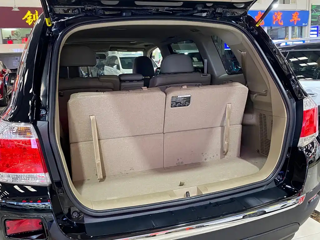 TOYOTA HIGHLANDER 2014