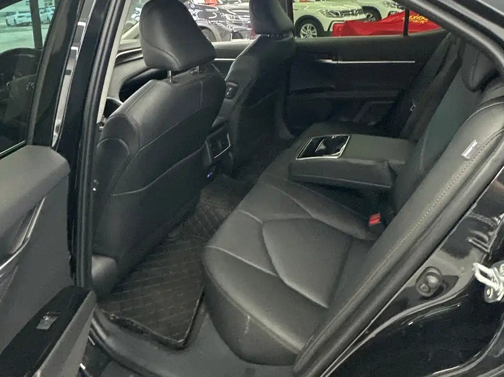 TOYOTA CAMRY 2024
