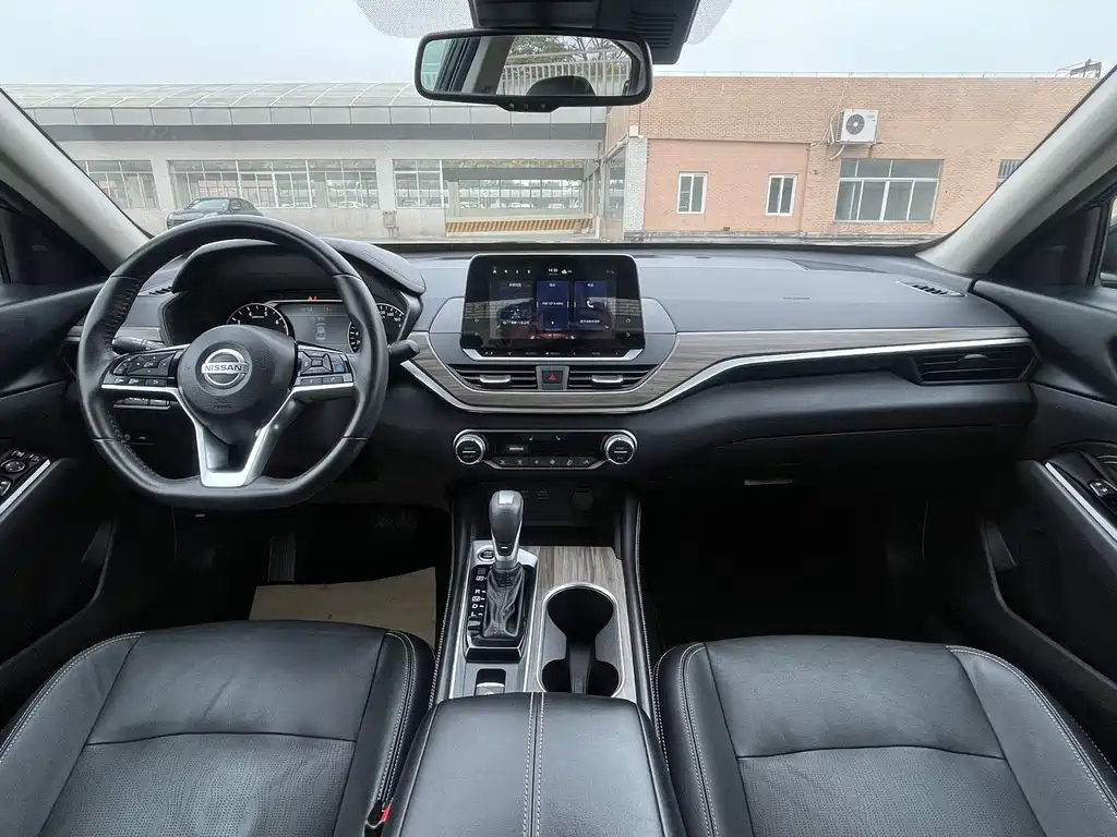 NISSAN TEANA 2021