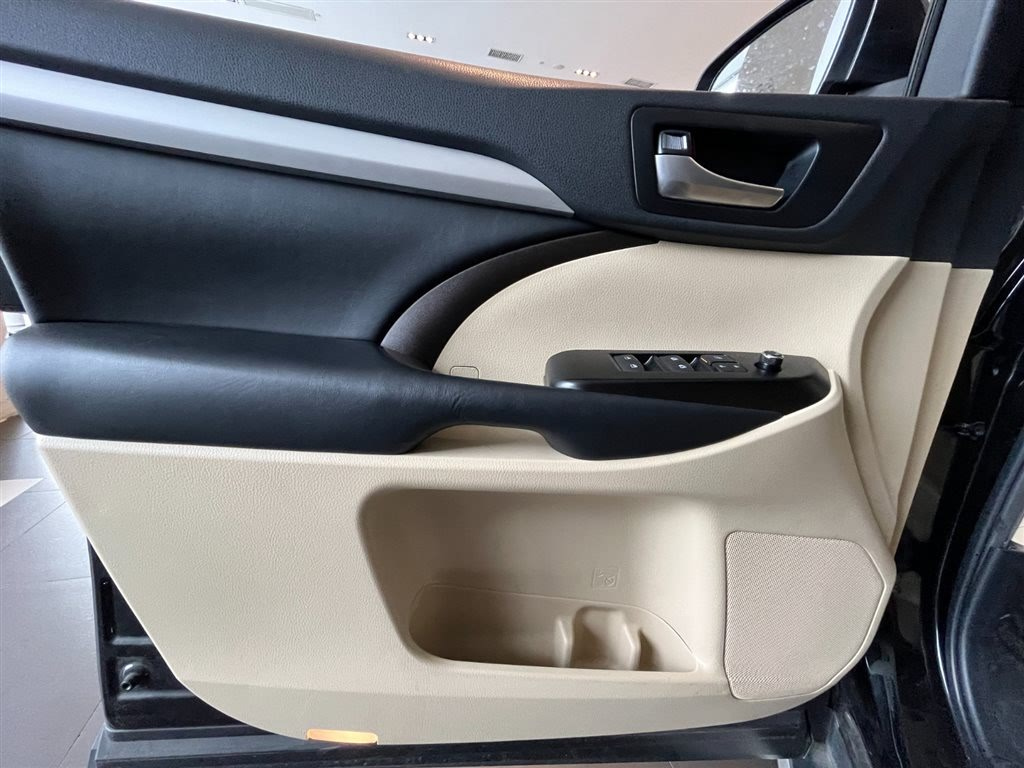 TOYOTA HIGHLANDER 2020