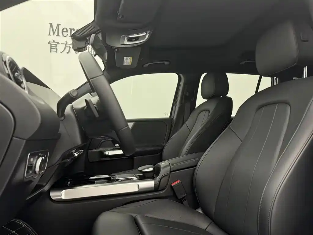 MERCEDES BENZ GLB 2023