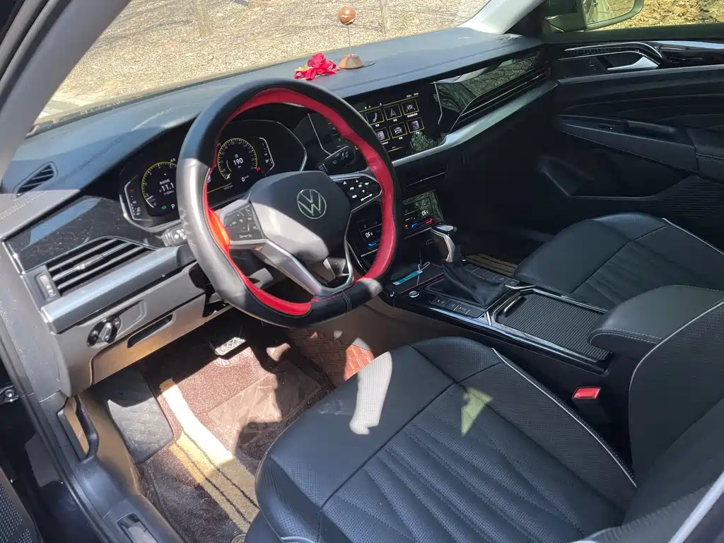 VOLKSWAGEN PASSAT 2022