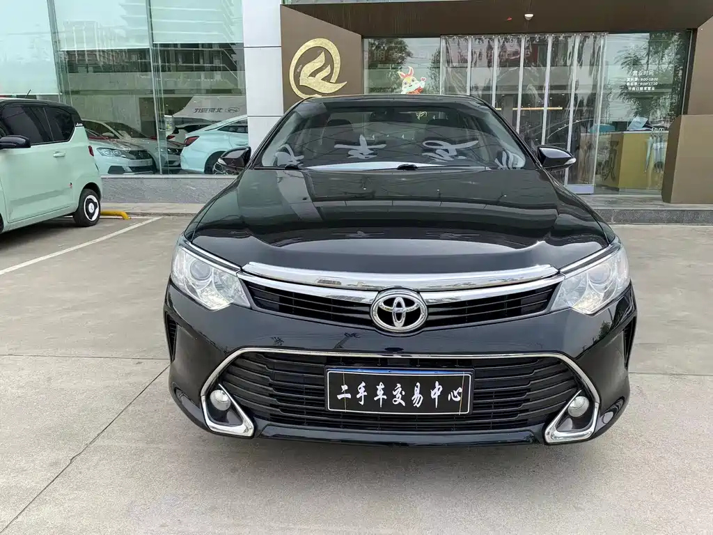 TOYOTA CAMRY 2016