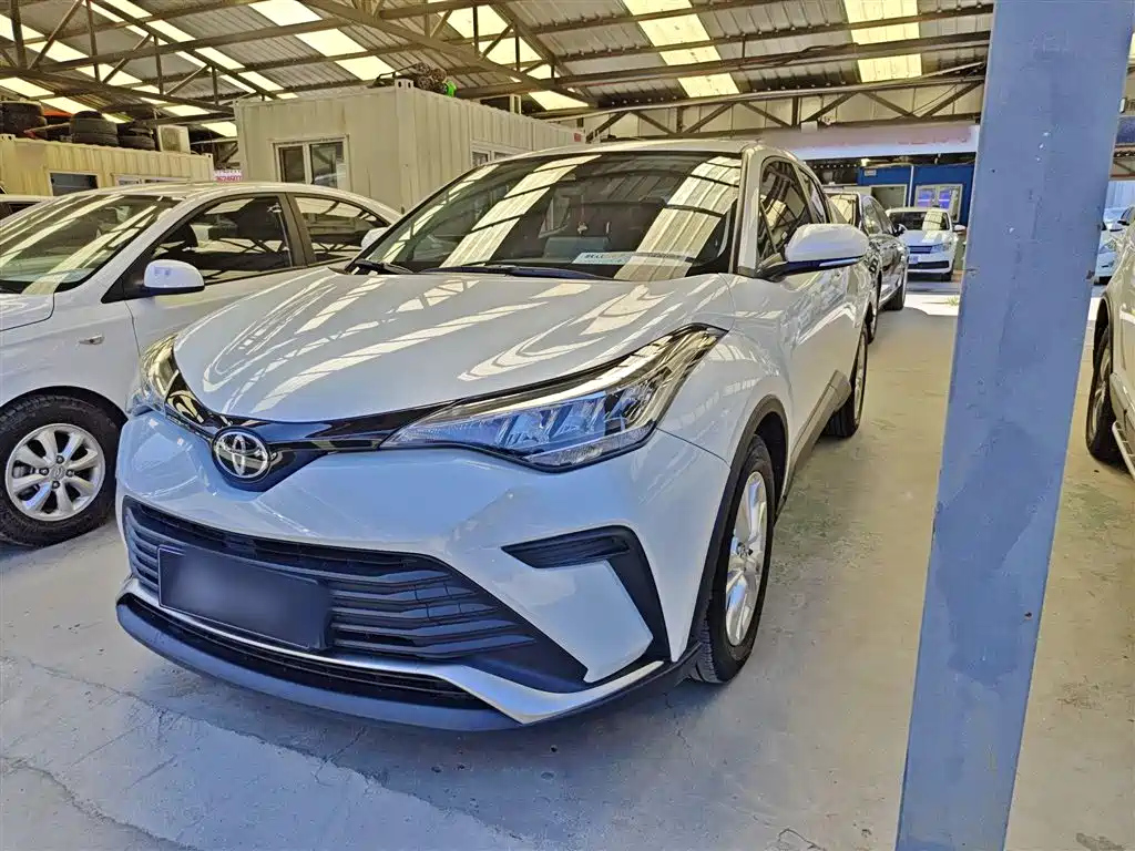 TOYOTA IZOA 2021