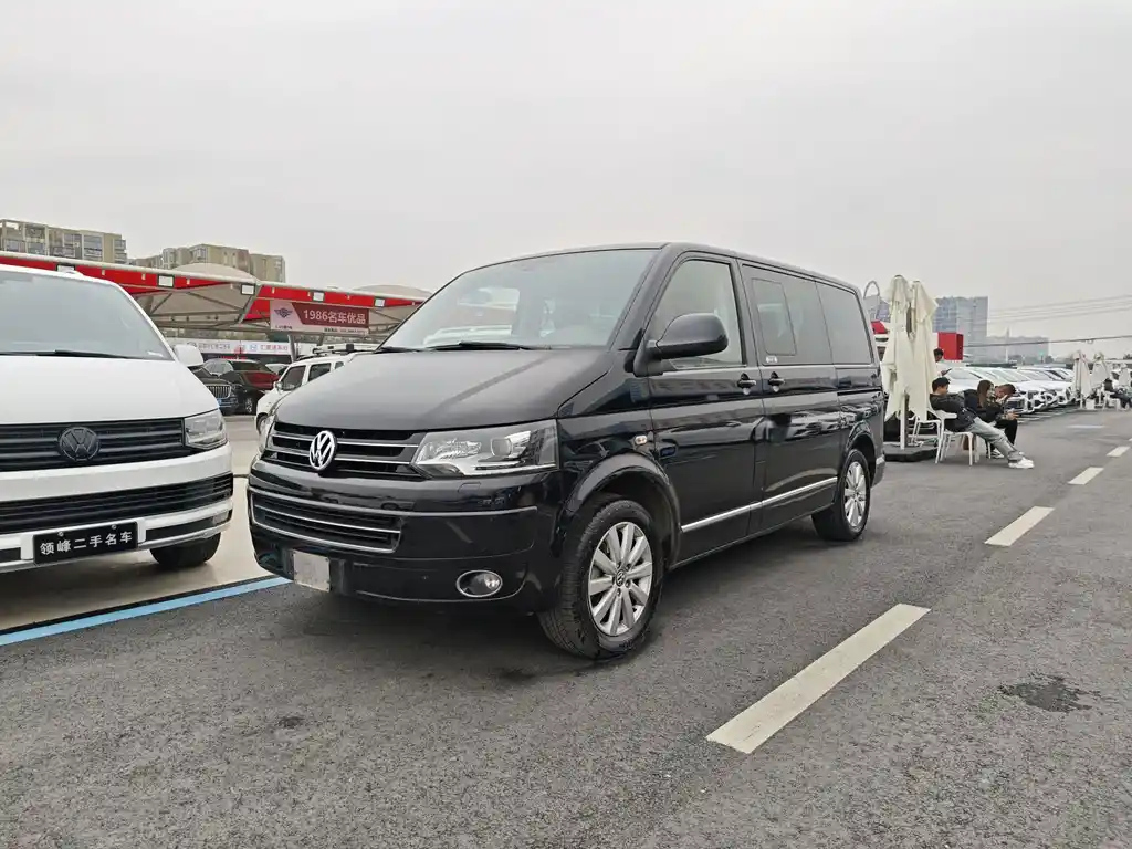 VOLKSWAGEN MULTIVAN 2012