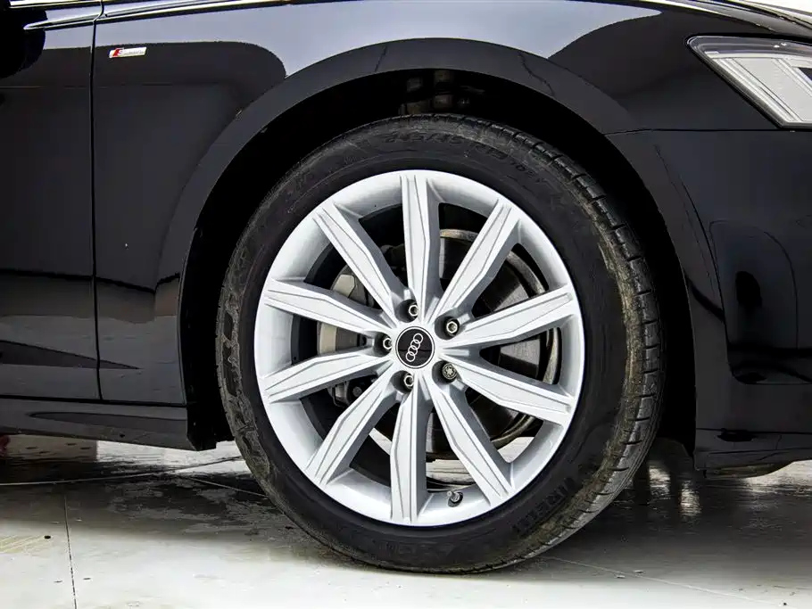 AUDI A6L 2023