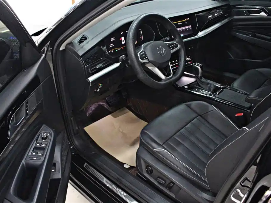 VOLKSWAGEN PASSAT 2022