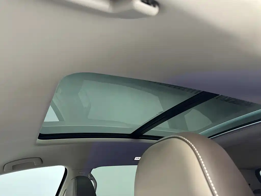 VOLKSWAGEN VILORAN 2022