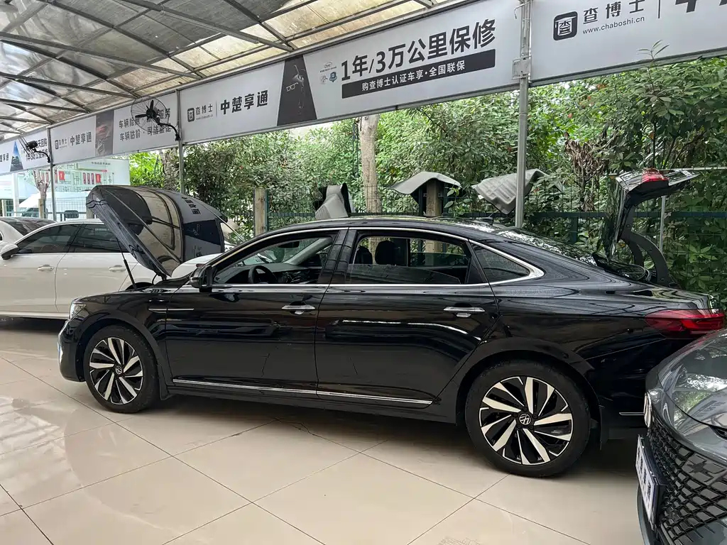 VOLKSWAGEN PASSAT 2022