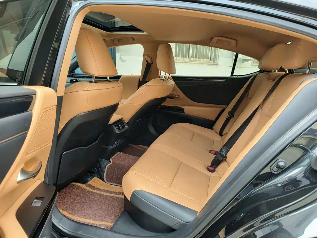 LEXUS ES 2022