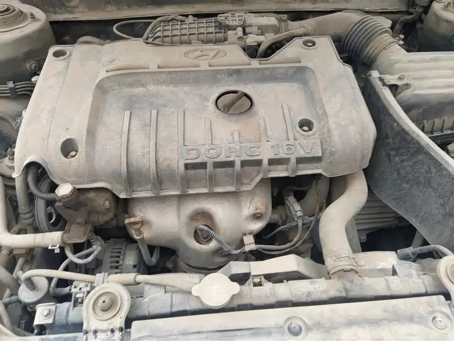 HYUNDAI ELANTRA 2011
