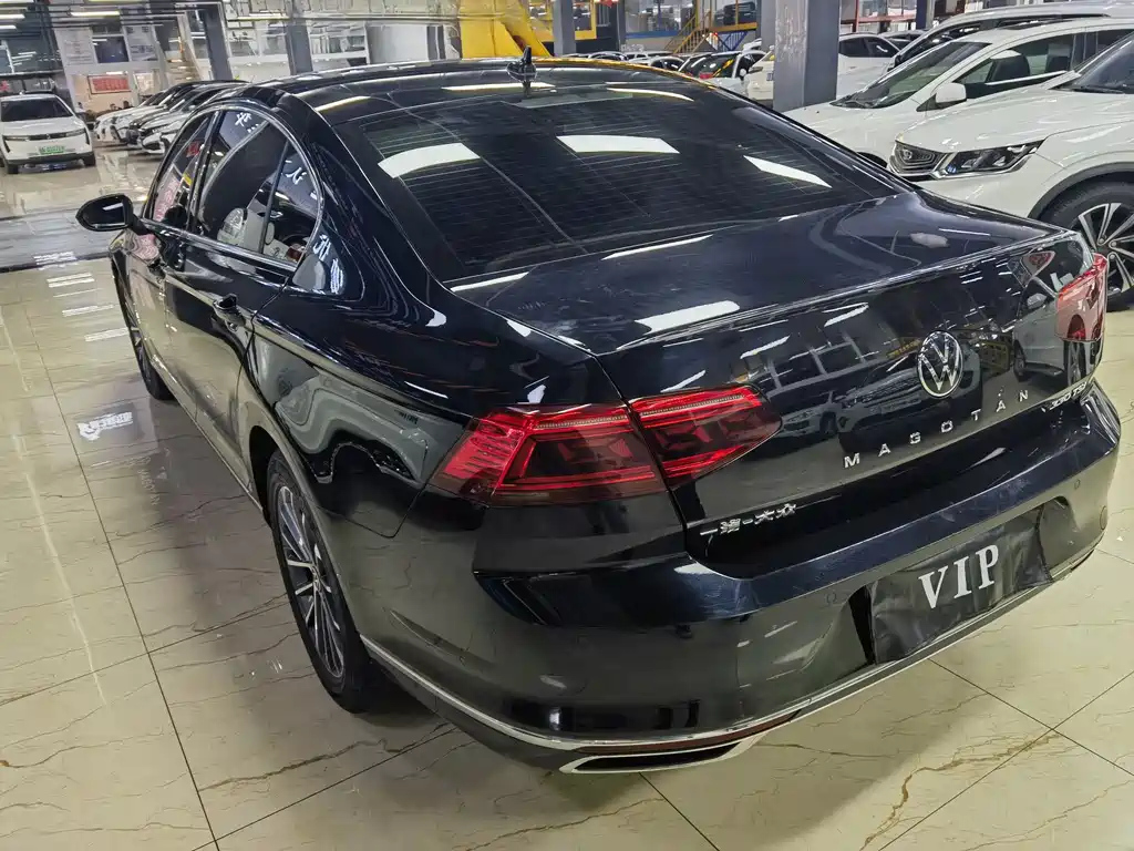 VOLKSWAGEN MAGOTAN 2021