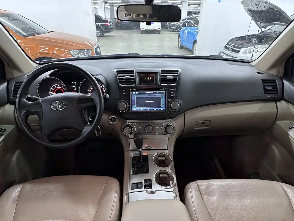 TOYOTA HIGHLANDER 2013