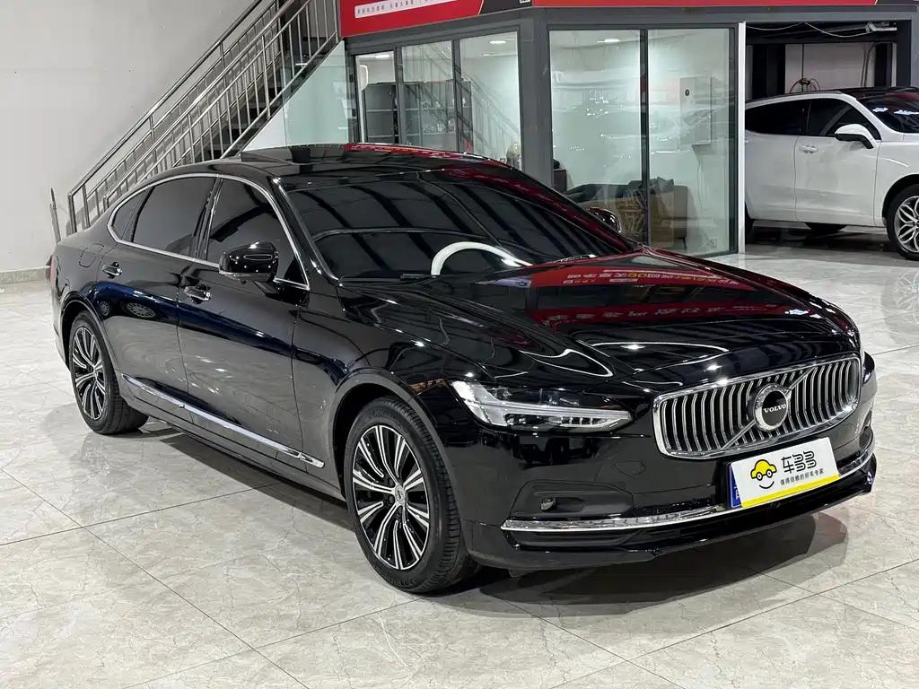 VOLVO S90 2021