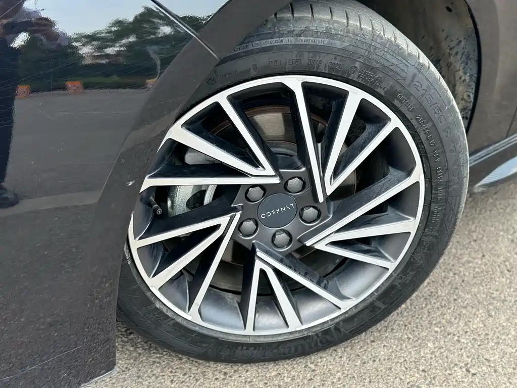 LYNK&CO 03 2021