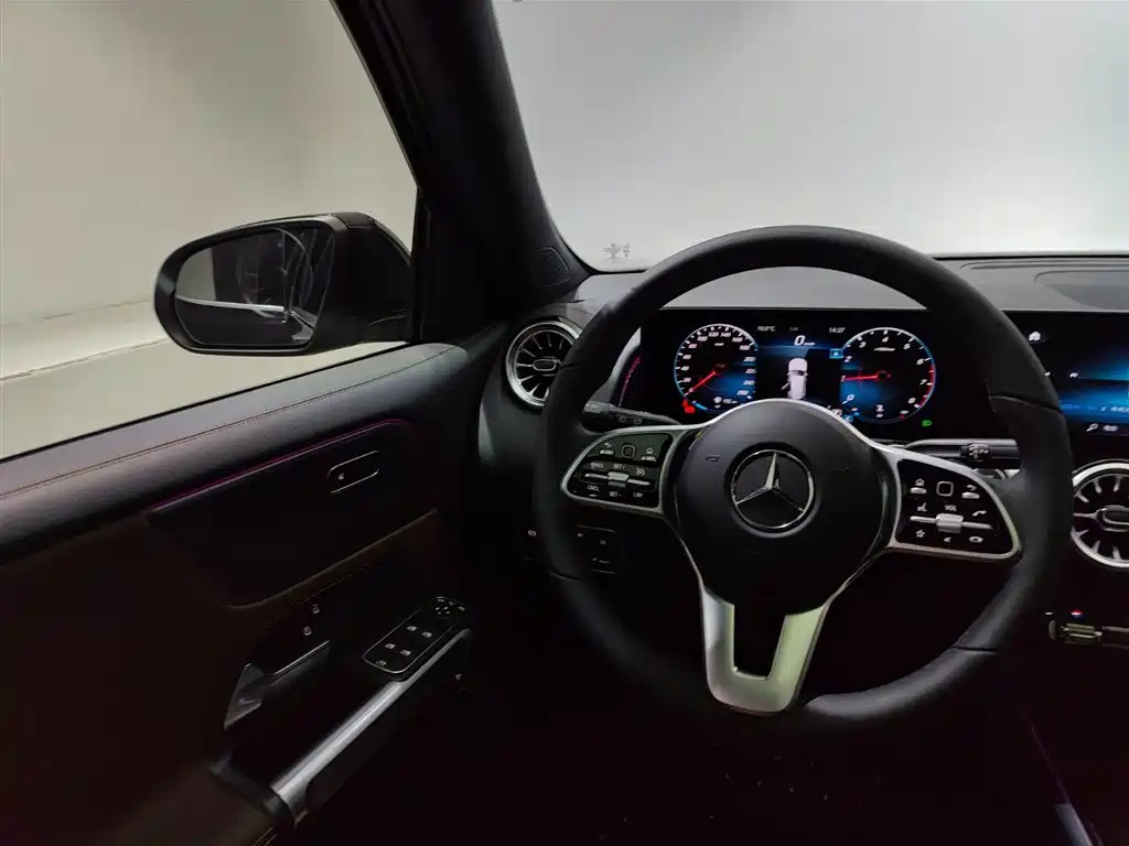 MERCEDES BENZ GLB 2022